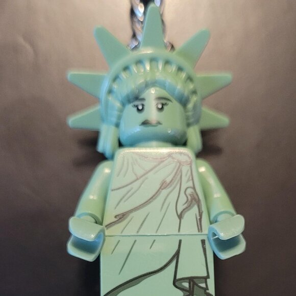 LEGO Statue of Liberty Keychain - Unique Collectible! - Fun Accessory for Fans! - Picture 3 of 7